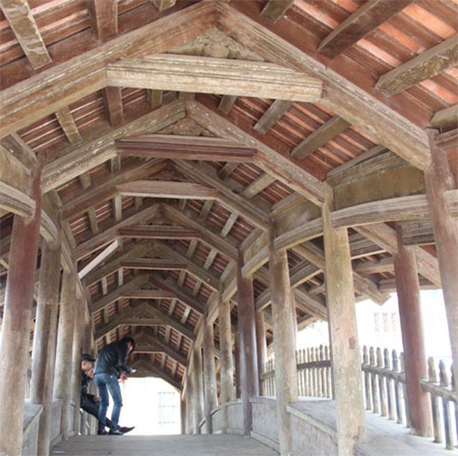 Cây cầu Ngói đầu rồng 500 năm tuổi đẹp nhất Việt Nam ảnh 2