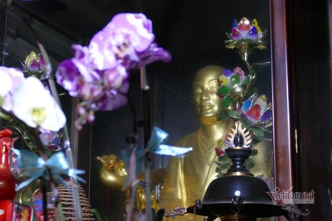 Chuyện về pho tượng bằng gỗ trầm hương dát vàng trong chùa cổ ở Thái Bình