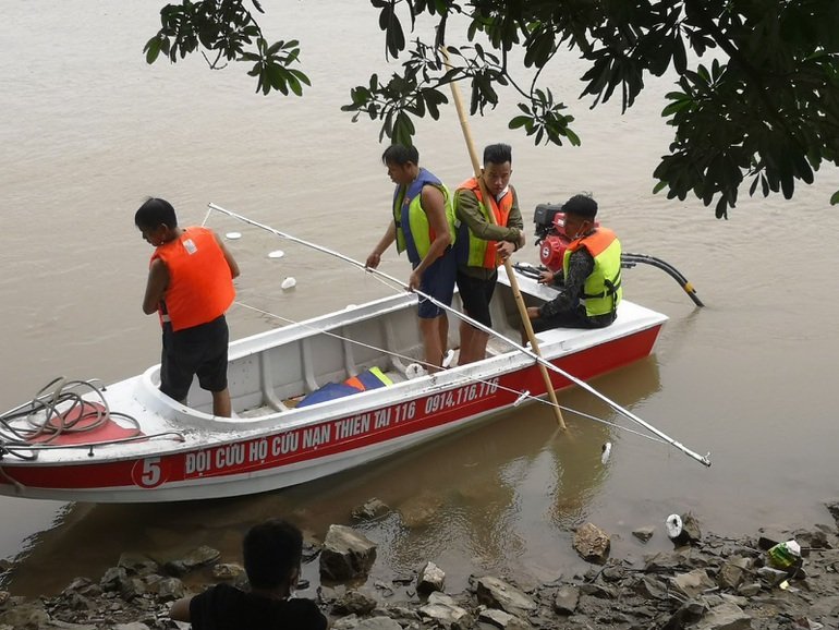Ký ức ám ảnh của giám đốc bỏ việc đi vớt người tử nạn trên sông ở Thái Bình - 4 Ký ức ám ảnh của giám đốc bỏ việc đi vớt người tử nạn trên sông ở Thái Bình - 4