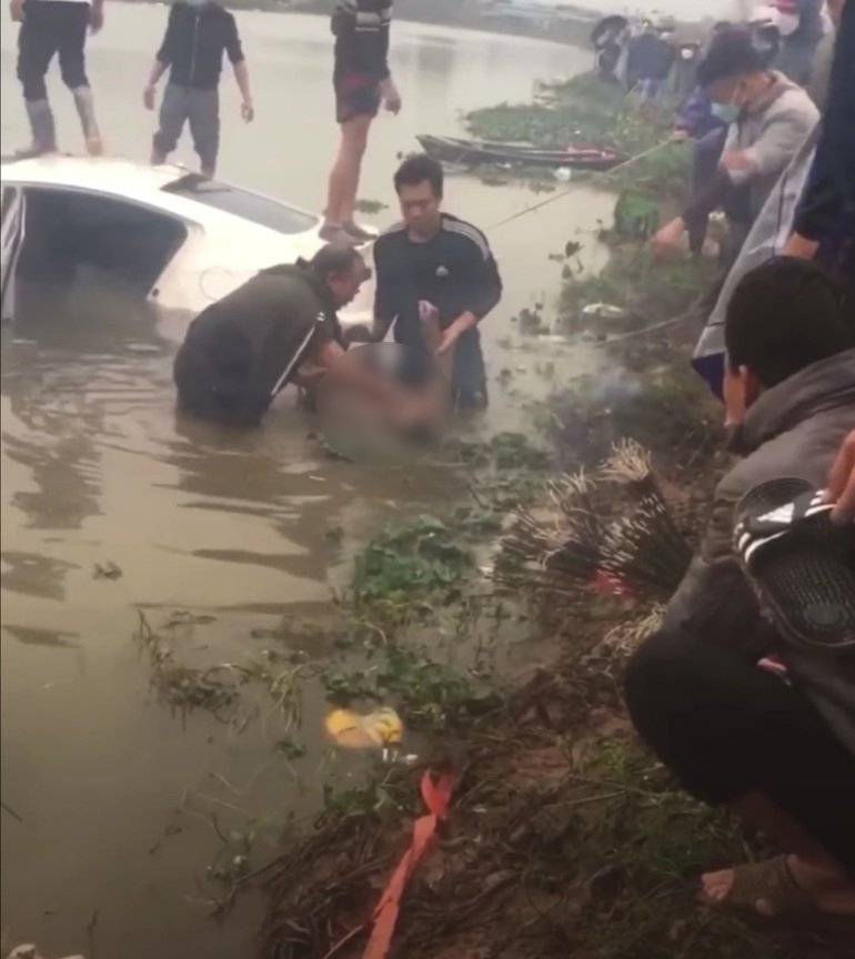 Ký ức ám ảnh của giám đốc bỏ việc đi vớt người tử nạn trên sông ở Thái Bình - 8 Ký ức ám ảnh của giám đốc bỏ việc đi vớt người tử nạn trên sông ở Thái Bình - 8