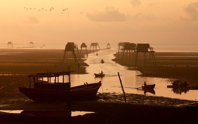 Niềm hy vọng quê biển giàu, nhân ái Niềm hy vọng quê biển giàu, nhân ái