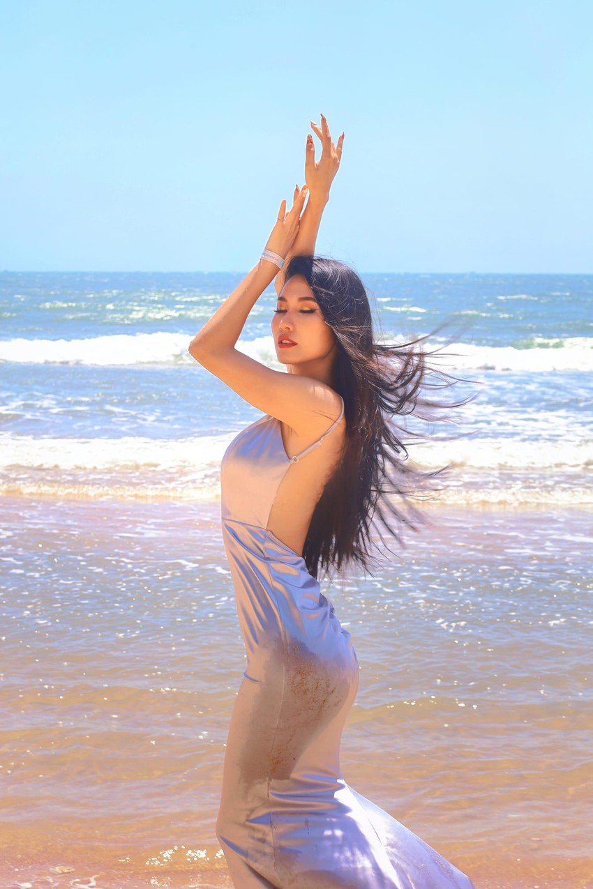 Nhan sắc nữ tiếp viên trưởng vào Top 70 Hoa hậu Hoàn vũ Việt Nam ảnh 5