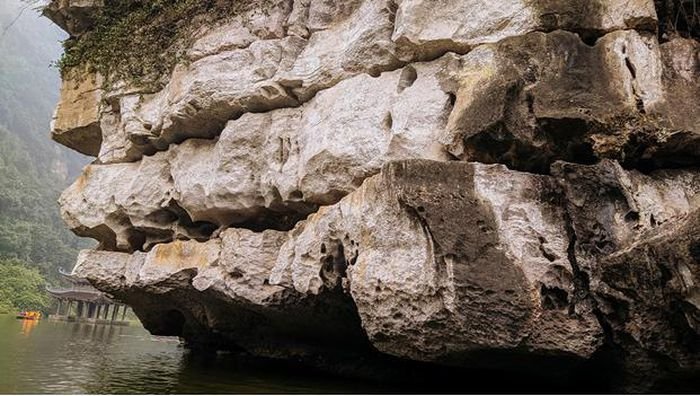 Trải nghiệm hơn 1 giờ ngồi thuyền, vãn cảnh đôi bờ tại danh thắng Tràng An - Hình 9