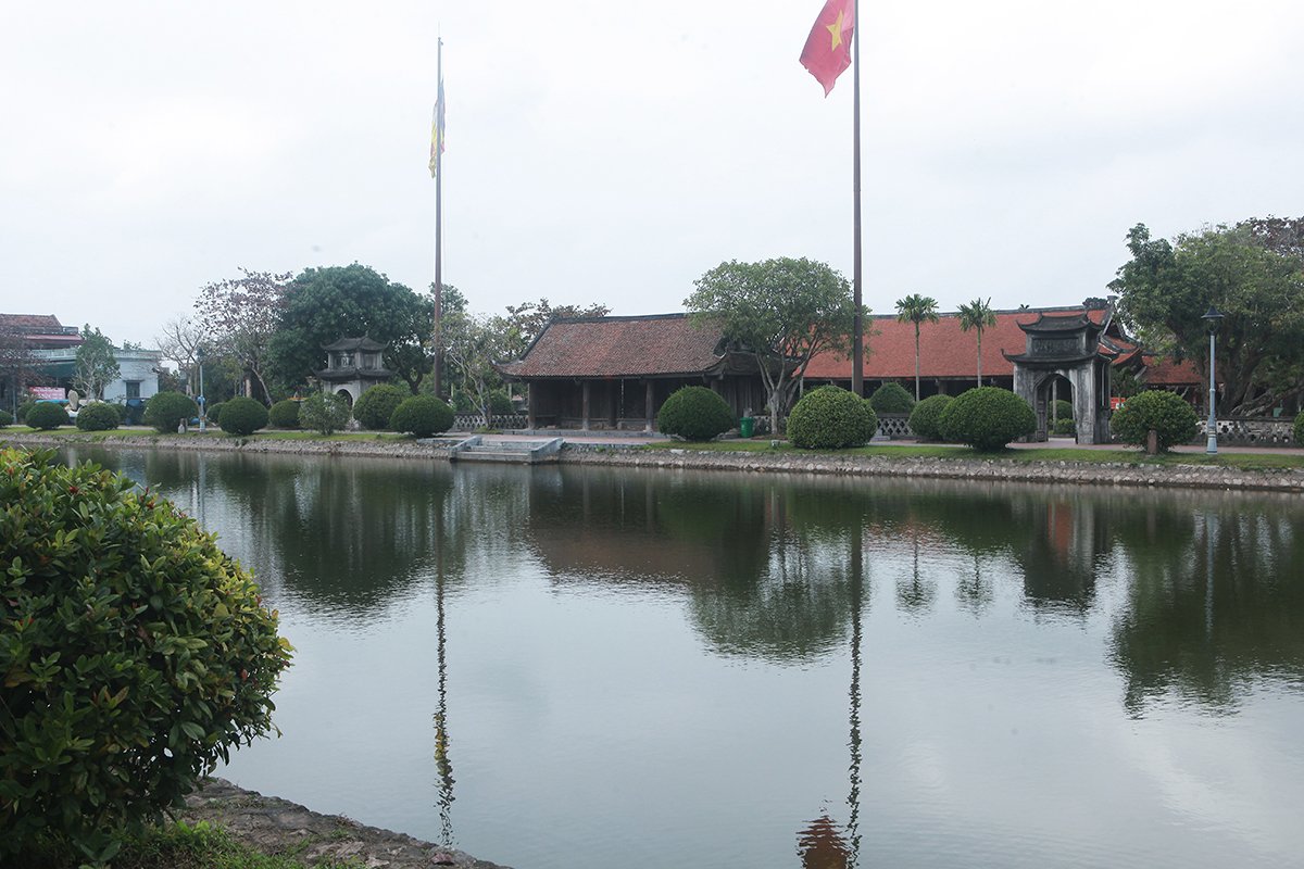 Ảnh: Độc đáo, tháp chuông bằng gỗ hình sen cao nhất Việt Nam - 11