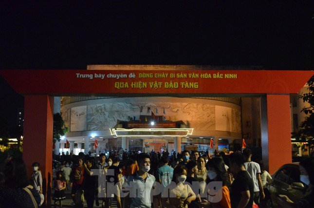 Bắc Ninh: Quan họ mượt mà, tưng bừng pháo hóa ảnh 4