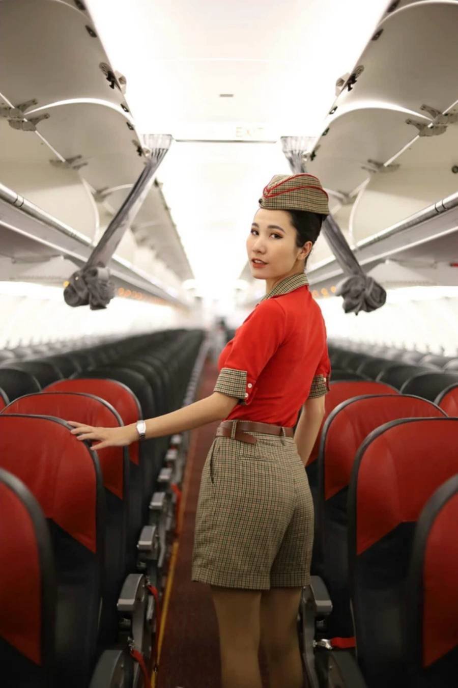 Nữ tiếp viên trưởng quê Nam Định dậy từ 6 giờ sáng rèn dáng tới khuya để thi hoa hậu - 3