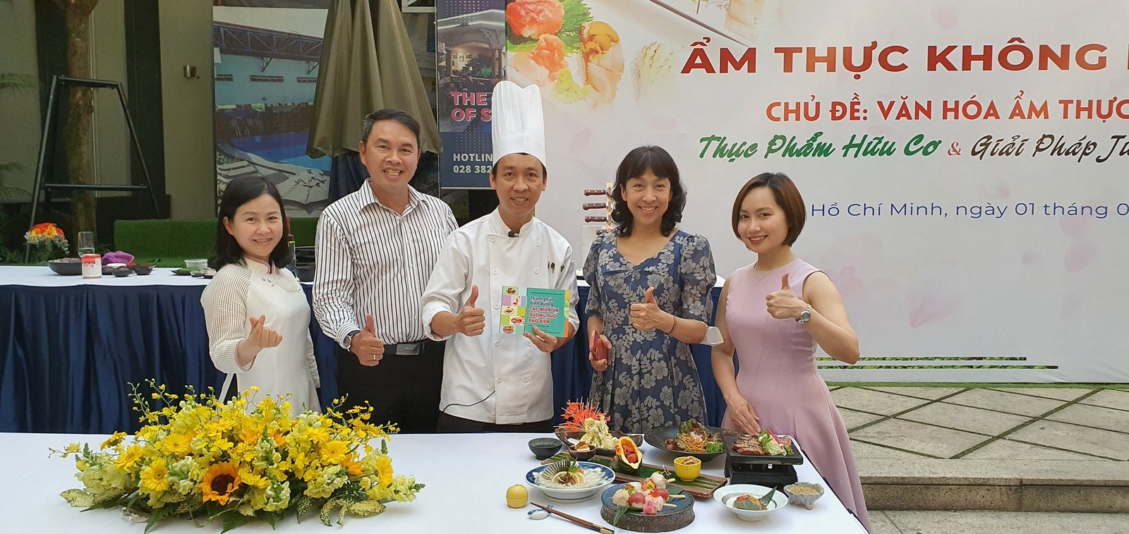 Vũ Thuỳ Linh : Tiến sĩ cá nóc người Việt đầu tiên chinh phục món ăn "tử thần" của Nhật và dự định tương lai mong muốn cá nóc thành món ăn có giá trị ở Việt Nam - Ảnh 9. Vũ Thuỳ Linh : Tiến sĩ cá nóc người Việt đầu tiên chinh phục món ăn "tử thần" của Nhật và dự định tương lai mong muốn cá nóc thành món ăn có giá trị ở Việt Nam - Ảnh 9.