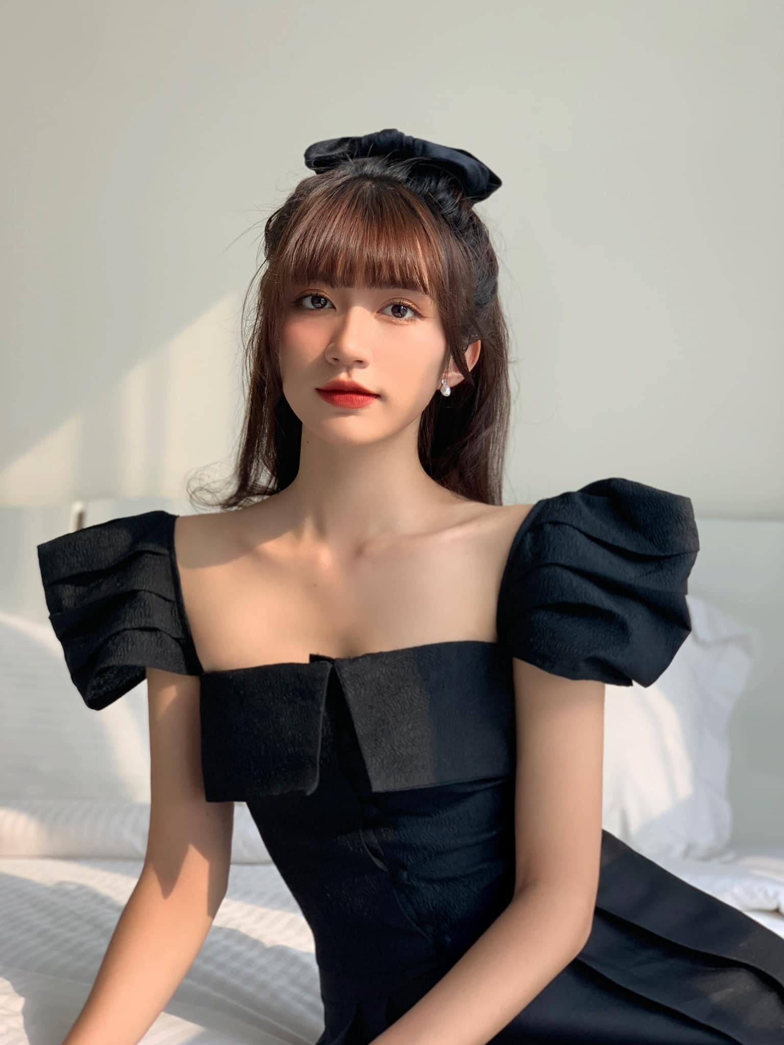 Vân Vân ‘Ba Chấm’ xinh mọi góc nhìn trong 'Thương ngày nắng về' là ai? - ảnh 13