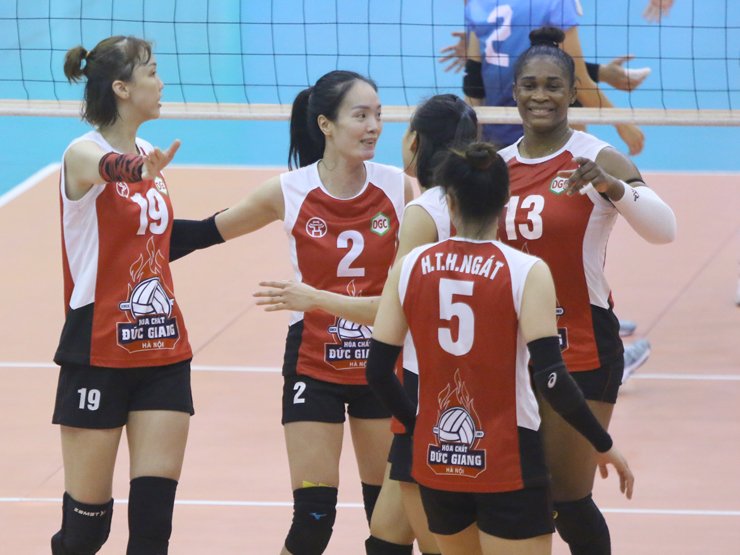 Hot girl bóng chuyền Thu Hoài đoạt giải hoa khôi, Thái Bình nhận thưởng lớn - 5