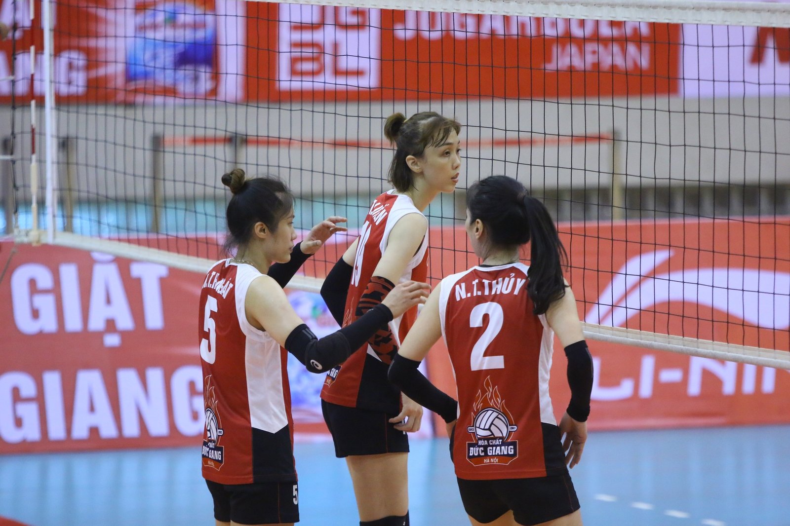 Ngoại binh cao 1m98 giúp Thái Bình đăng quang bóng chuyền nữ quốc gia 2022 - ảnh 2