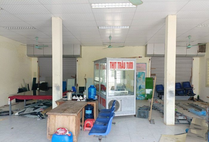 Thái Bình: Bến xe khách huyện bỏ hoang gây lãng phí 4