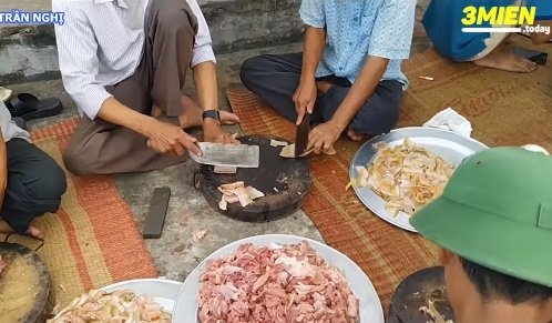 Xem clip làm cỗ cưới ở Nam Định, dân tình rần rần than thở nhớ quê2