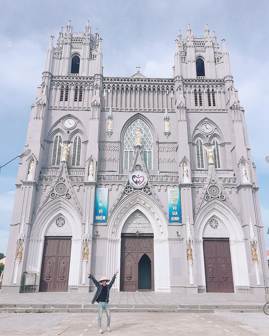 %Hahalolo tin tức%