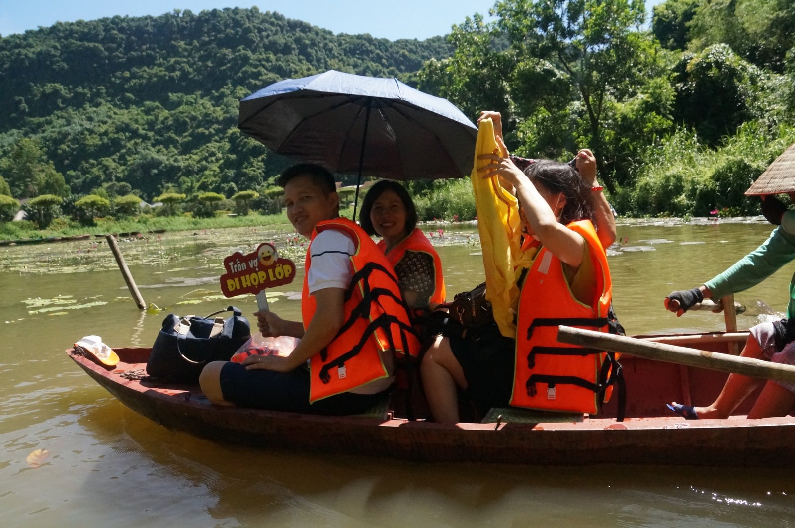 Thung Nham là một trong những điểm du lịch lý tưởng tại Ninh Bình Thung Nham là một trong những điểm du lịch lý tưởng tại Ninh Bình