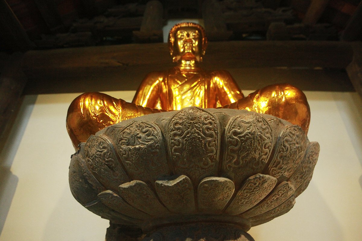 Ảnh: Chiêm ngưỡng tượng đá dát vàng vô cùng quý hiếm - 8