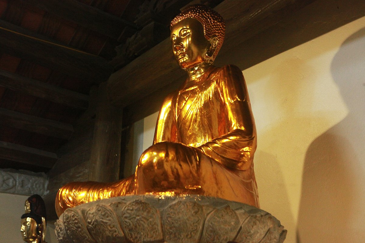 Ảnh: Chiêm ngưỡng tượng đá dát vàng vô cùng quý hiếm - 9