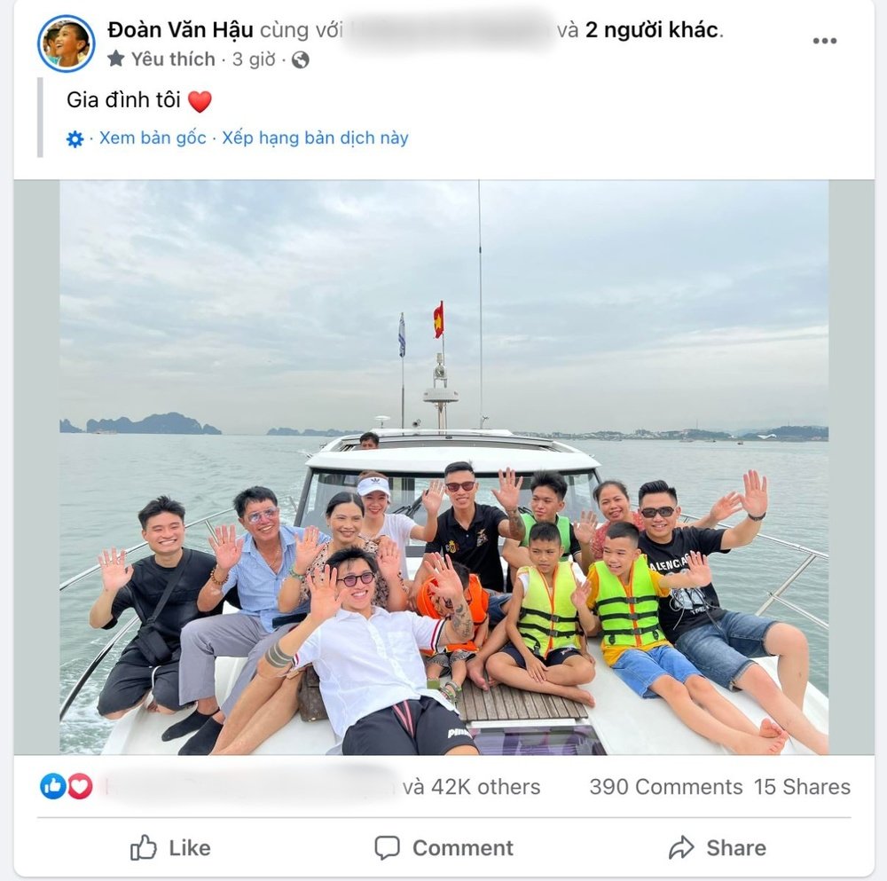  Anh và gia đình vừa trải qua chuyến đi đầy ý nghĩa. (Ảnh chụp màn hình: FB Đoàn Văn Hậu)