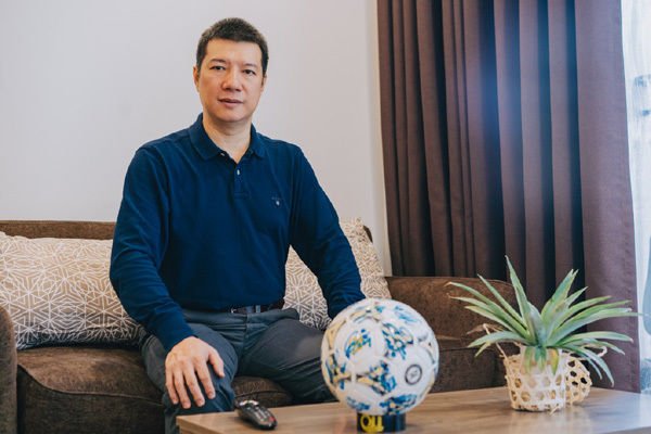 BLV Quang Huy khoe nhà đẳng cấp, chuẩn fan bóng đá chính hiệu