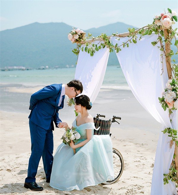 chuyen tinh ngot ngao cua chang trai thai binh dem long yeu co gai ngoi tren chiec xe lan - 2