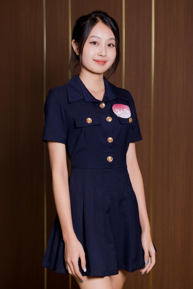 Cô gái Ninh Bình hoá thân "Mỹ nhân ngư" đẹp siêu thực, được dự đoán Hoa hậu Việt Nam - 6