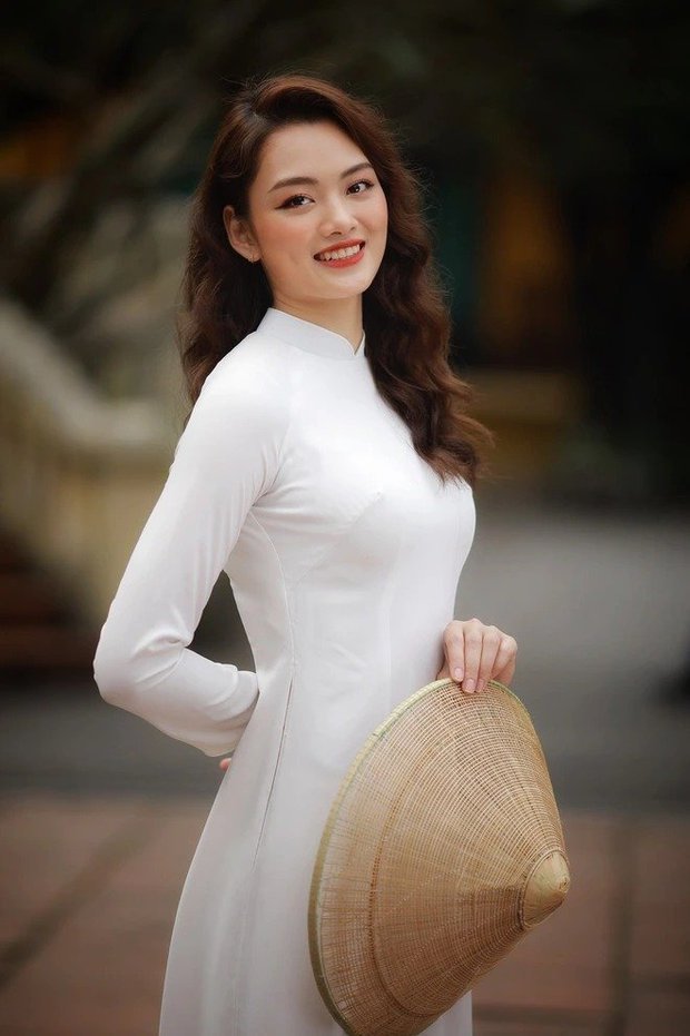 Ngắm vẻ đẹp nàng thơ của hoa khôi bóng chuyền Thu Hoài khiến bao người xao xuyến - Ảnh 7. Ngắm vẻ đẹp nàng thơ của hoa khôi bóng chuyền Thu Hoài khiến bao người xao xuyến - Ảnh 7.