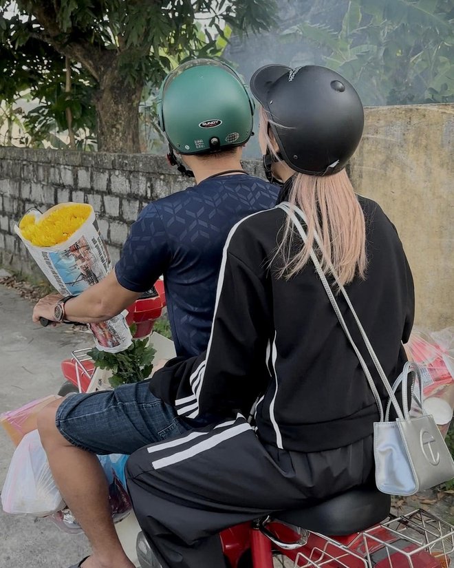 Ở phố là "hotgirl sang chảnh", về quê Xoài Non cũng phải xắn tay áo rửa bát như ai - Ảnh 2. Ở phố là "hotgirl sang chảnh", về quê Xoài Non cũng phải xắn tay áo rửa bát như ai - Ảnh 2.
