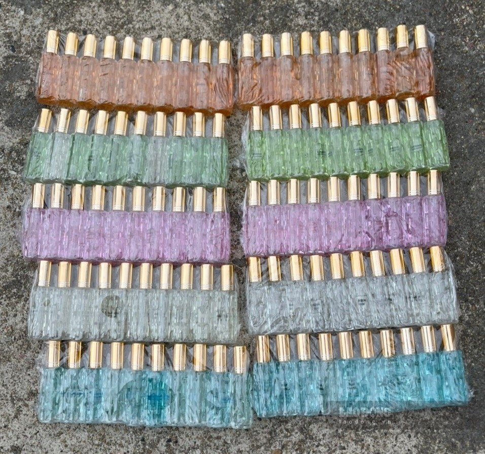 Thái Bình: Khởi tố thêm 4 bị can sản xuất, lừa đảo bán nước hoa giả - ảnh 1