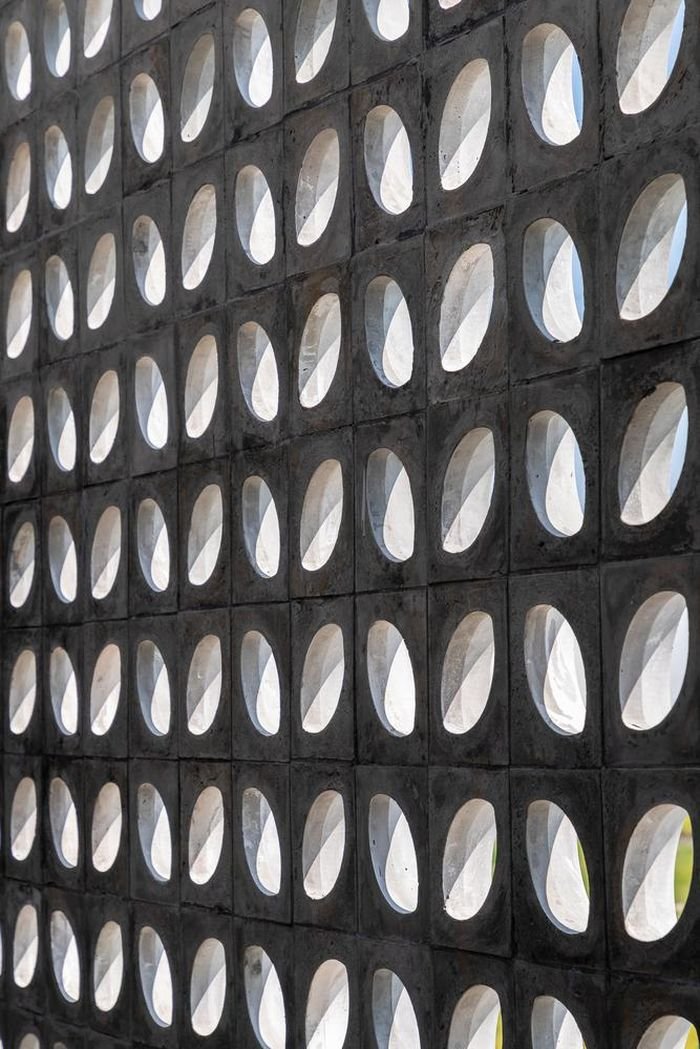 Dùng gạch bê tông chắn nắng, nhà Thái Bình đẹp mê mẩn - Hình 8