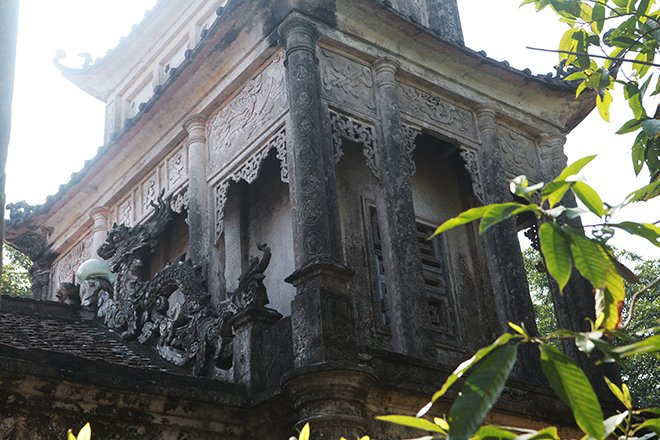 Ngôi đình cổ bằng đá xanh còn lại duy nhất ở Việt Nam - 9