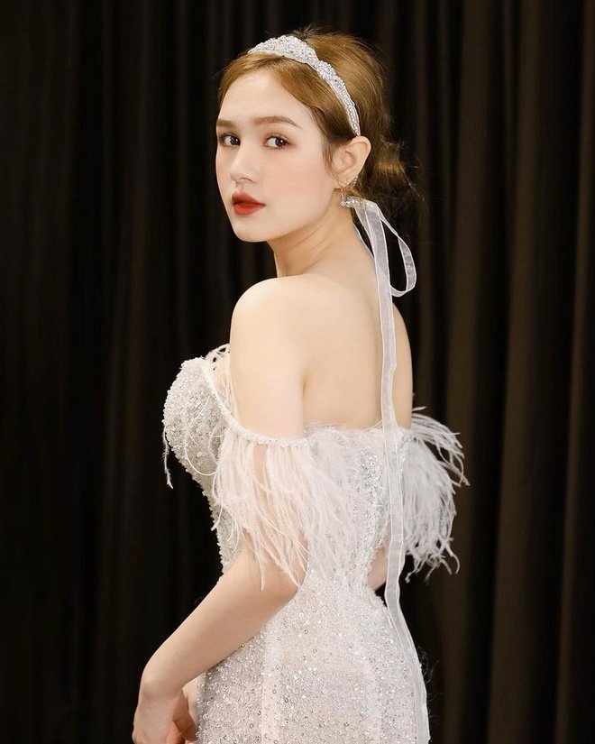 Ngắm nhan sắc không phải dạng vừa của Xoài Non, thì ra là được thừa hưởng bảo bối này từ bố! - Hình 8