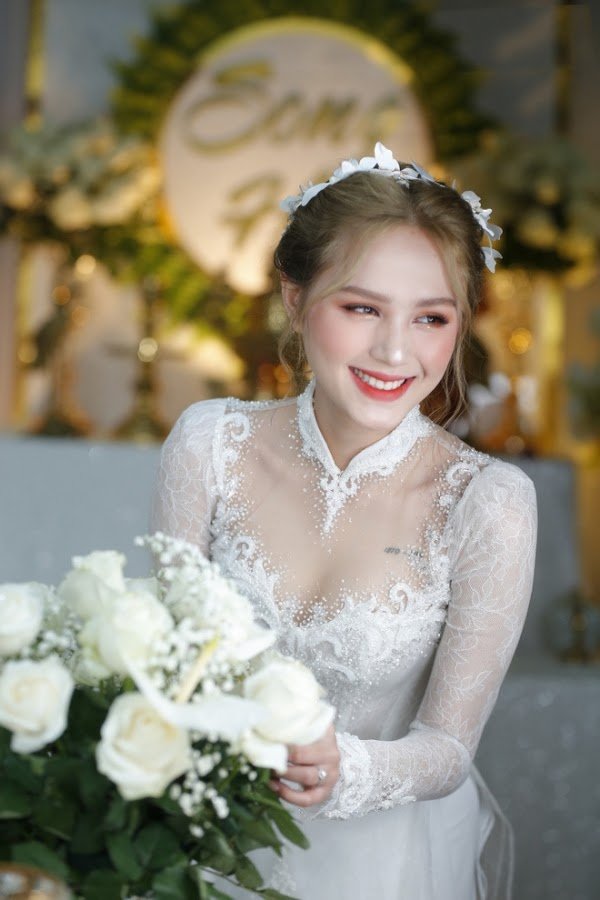 Xoài Non - Hot girl bỏ học lấy chồng giàu và phát ngôn gây tranh cãi về chuyện sinh đẻ - Hình 1