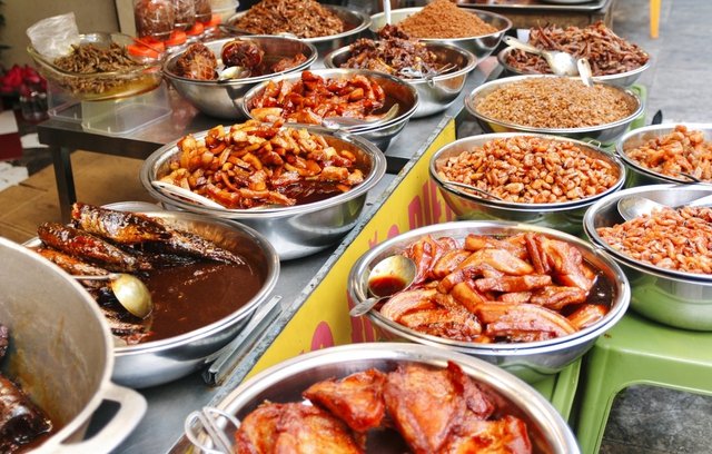 Quán cá kho nức tiếng phố cổ bán 200kg mỗi ngày, giáp Tết mỗi ngày hết veo cả tấn - Ảnh 9. Quán cá kho nức tiếng phố cổ bán 200kg mỗi ngày, giáp Tết mỗi ngày hết veo cả tấn - Ảnh 9.
