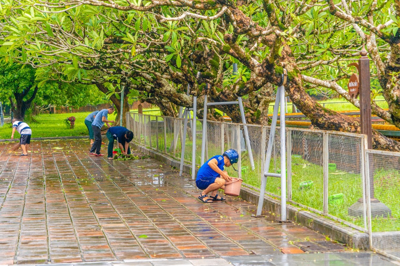 Cố đô Huế đứng vững trước bão lớn, đón du khách trở lại vào chiều nay - Hình 3