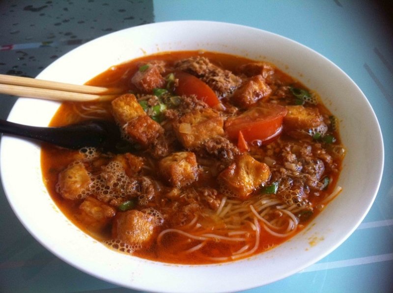 Chuyên sốt vang nên phở ở đây rất đậm đà, hương vị độc đáo.