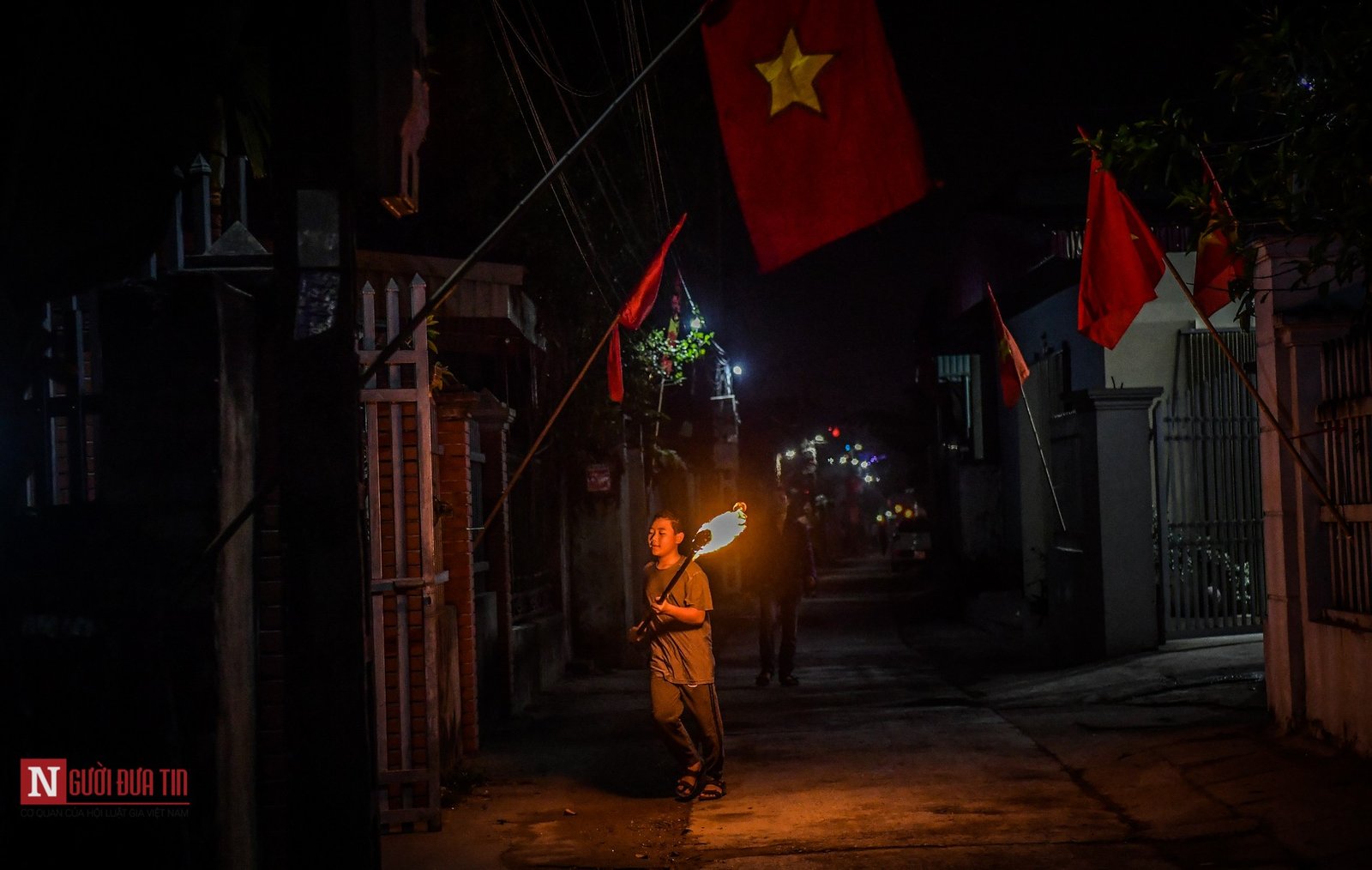 Tin nhanh - Nam Định: Độc đáo tục lệ “lấy lửa” cầu may đêm Giao thừa (Hình 17).