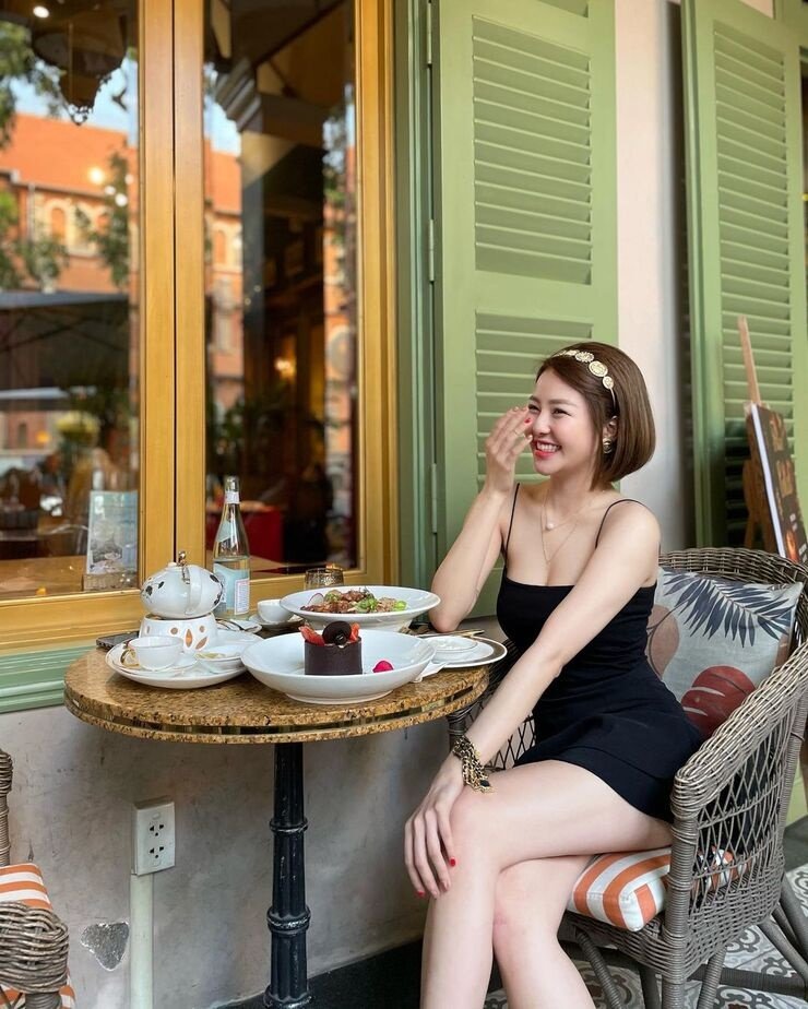 Hot girl Trâm Anh, Nóng cùng World Cup