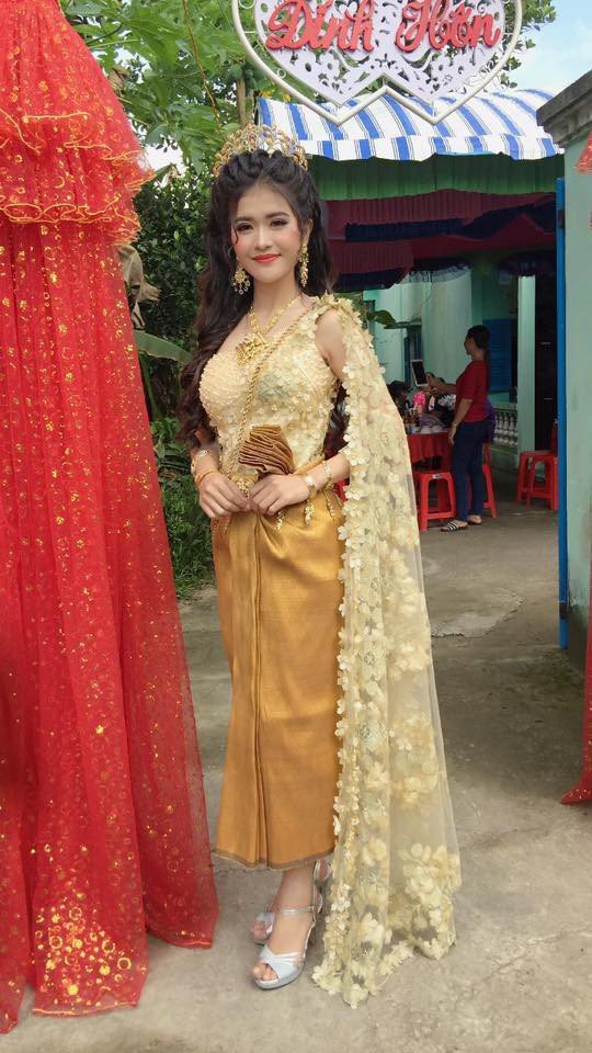 Nhan sắc lịm tim, gia thế bí ẩn của cô dâu miền Tây xinh đẹp hot nhất Facebook hôm qua - Ảnh 3. Nhan sắc lịm tim, gia thế bí ẩn của cô dâu miền Tây xinh đẹp hot nhất Facebook hôm qua - Ảnh 3.