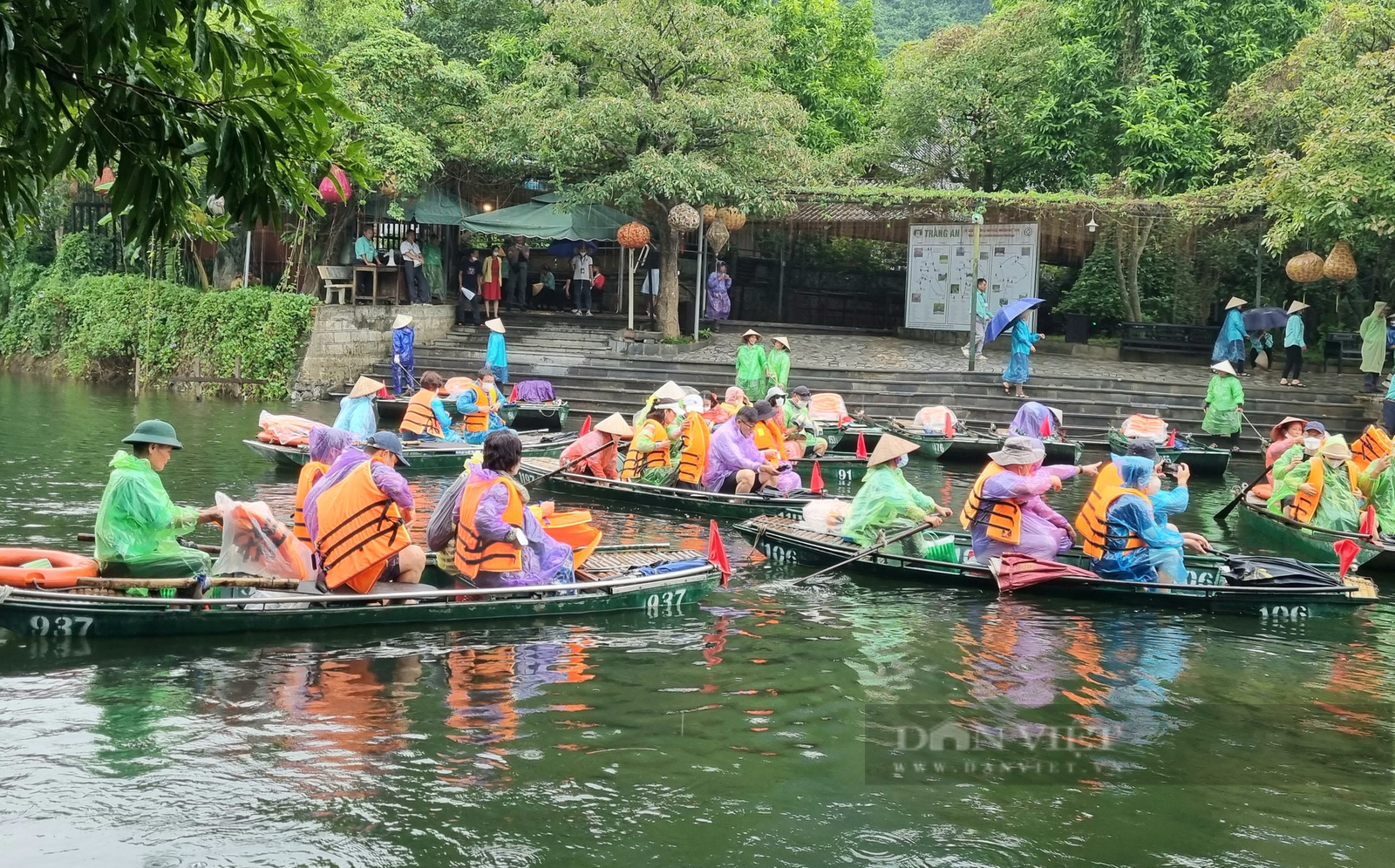 Du lịch Ninh Bình: Đón 2,33 triệu lượt khách trong 2 tháng đầu năm 2023 - Ảnh 1. Du lịch Ninh Bình: Đón 2,33 triệu lượt khách trong 2 tháng đầu năm 2023 - Ảnh 1.