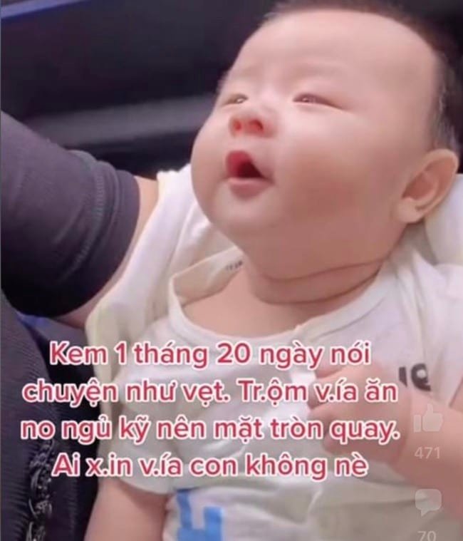 Em bé mới vài tháng tuổi đã biết ê a hóng chuyện siêu cute