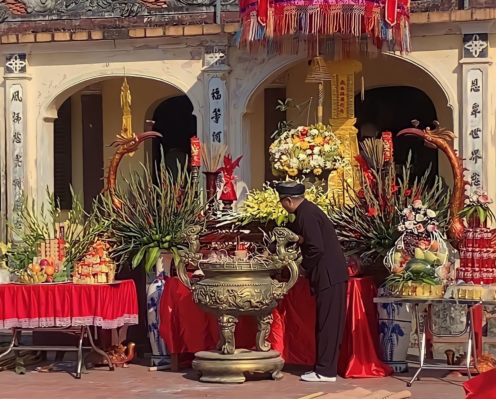Ông Đàm Công Viên đã rất nhiều năm là thành viên ban tổ chức của lễ hội. Cụ là người chịu trách nhiệm cho việc sắp lễ và cúng bái. Ảnh: Nguyễn Duy.