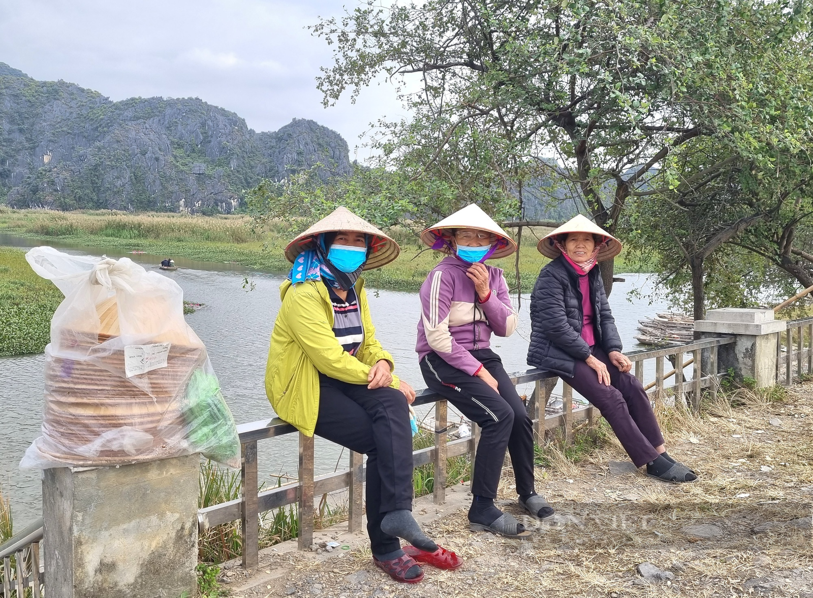 Du khách Ninh Bình: Khung cảnh thơ mộng tại đầm Vân Long - Ảnh 3. Du khách Ninh Bình: Khung cảnh thơ mộng tại đầm Vân Long - Ảnh 3.