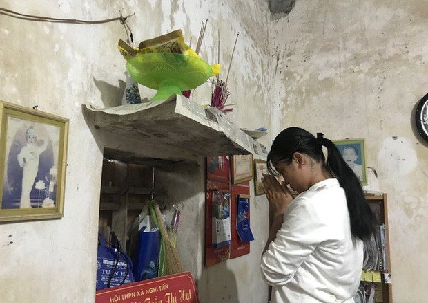 Nữ sinh nghèo phải cất giấy báo nhập học được lãnh đạo trường ĐH về tận nhà đón ra trường nhập học - Ảnh 5. Nữ sinh nghèo phải cất giấy báo nhập học được lãnh đạo trường ĐH về tận nhà đón ra trường nhập học - Ảnh 5.