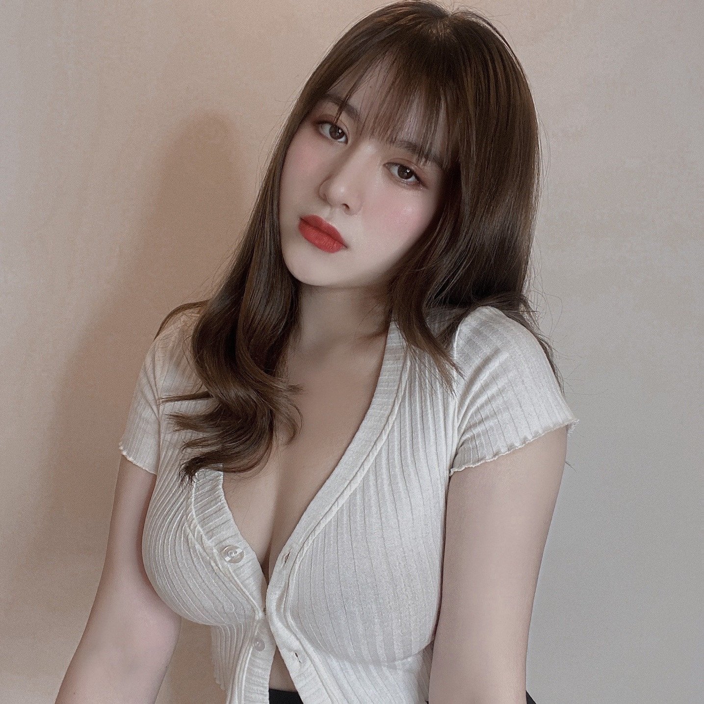 Hot girl Quảng Ngãi mỏi tay chặn tin nhắn khiếm nhã vì quá sexy - 5 Hot girl Quảng Ngãi mỏi tay chặn tin nhắn khiếm nhã vì quá sexy - 5