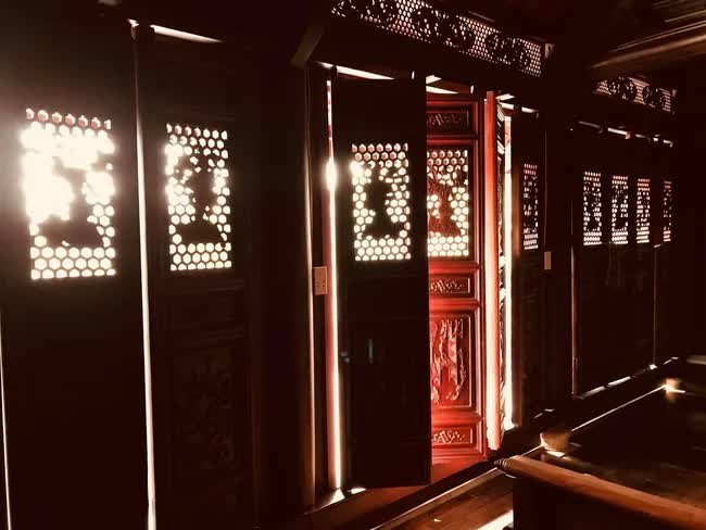Biệt phủ gỗ lim rộng 1.000m2 ở Nam Định, đi nửa ngày chưa khám phá hết, chủ nhân hé lộ về dòng dõi trâm anh quyền thế - Ảnh 6. Biệt phủ gỗ lim rộng 1.000m2 ở Nam Định, đi nửa ngày chưa khám phá hết, chủ nhân hé lộ về dòng dõi trâm anh quyền thế - Ảnh 6.