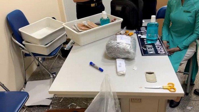 Làm việc với công an, 4 nữ tiếp viên hàng không xách ma tuý khai gì? 1