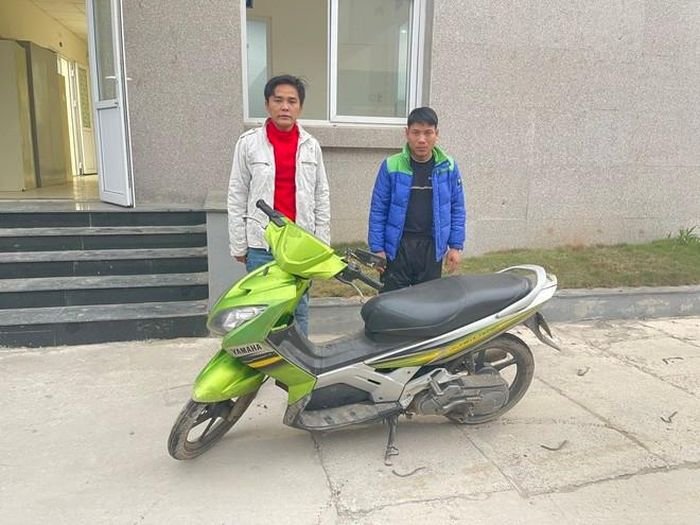 Rồi cướp giật túi xách Rồi cướp giật túi xách