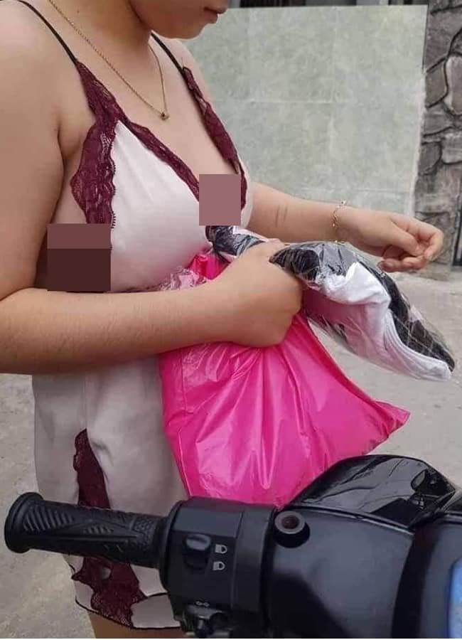 Sự cố "ngượng chín mặt" của các chị em vì chuộng mặc đồ ngủ đi lấy hàng, tắm biển 38 Sự cố "ngượng chín mặt" của các chị em vì chuộng mặc đồ ngủ đi lấy hàng, tắm biển