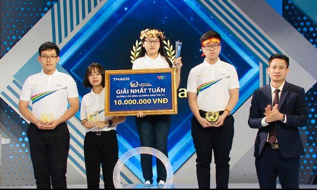 'Bản sao Lâm Vỹ Dạ' ngược dòng thành nữ sinh thứ hai giành vòng nguyệt quế Olympia 2021 ảnh 2