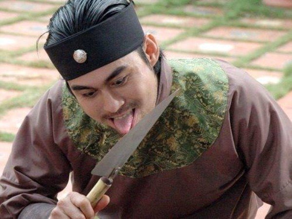 Ai không mang họ Trần nhưng lại làm vua nhà Trần?
