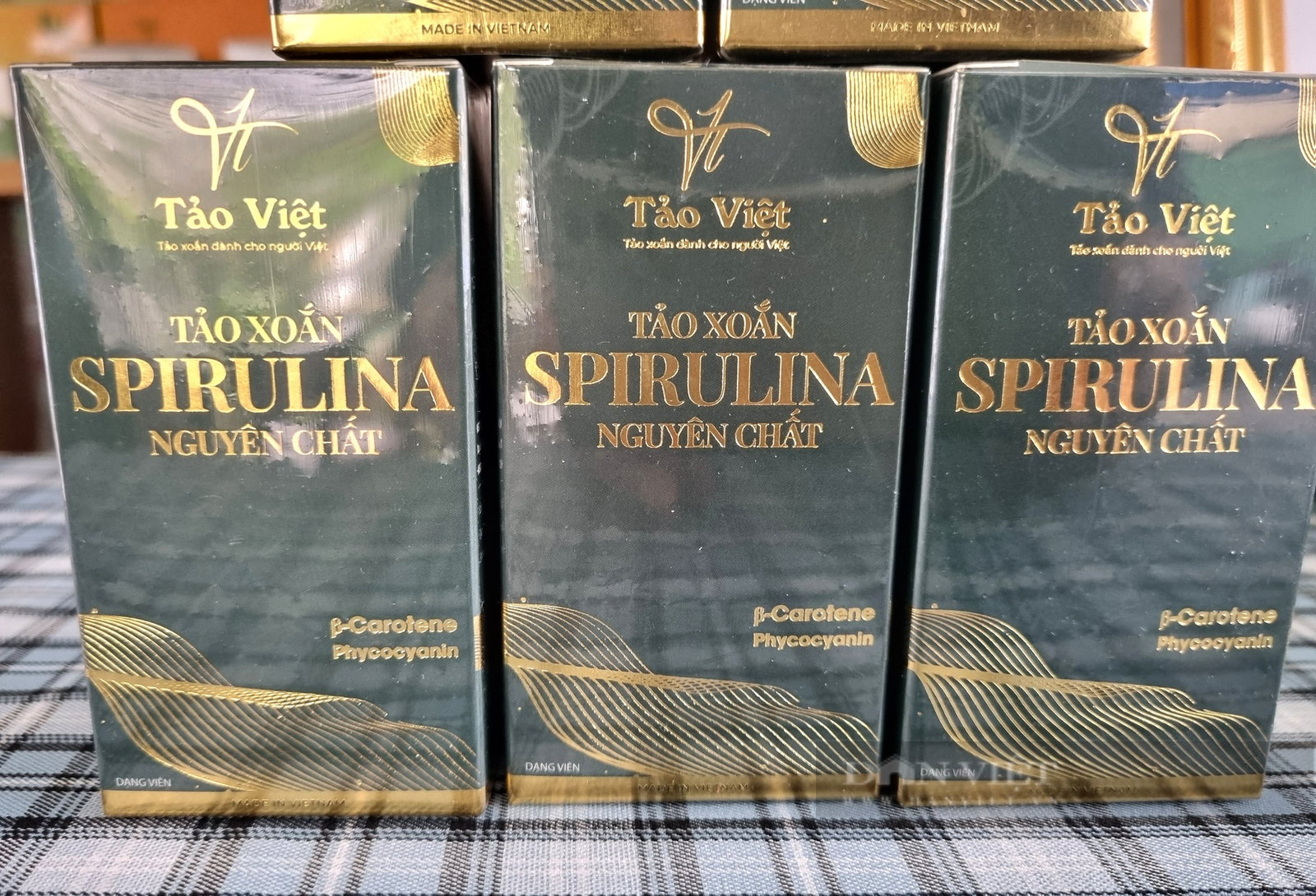 Cặp vợ chồng ở Ninh Bình gác lại việc giảng dạy về nhà sản xuất tảo xoắn - Ảnh 11. Cặp vợ chồng ở Ninh Bình gác lại việc giảng dạy về nhà sản xuất tảo xoắn - Ảnh 11.